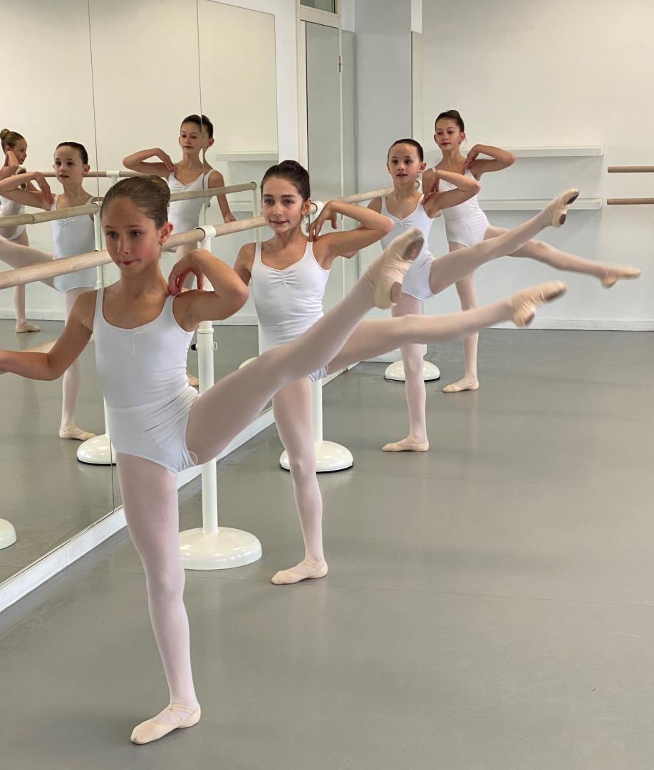 Youth Ballet Academy - lager onderwijs